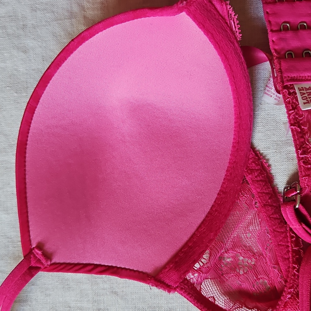 Pink Victoria's Secret Pink Lace Women's Bra 34A Push Up Plunge - Picture 3 of 14